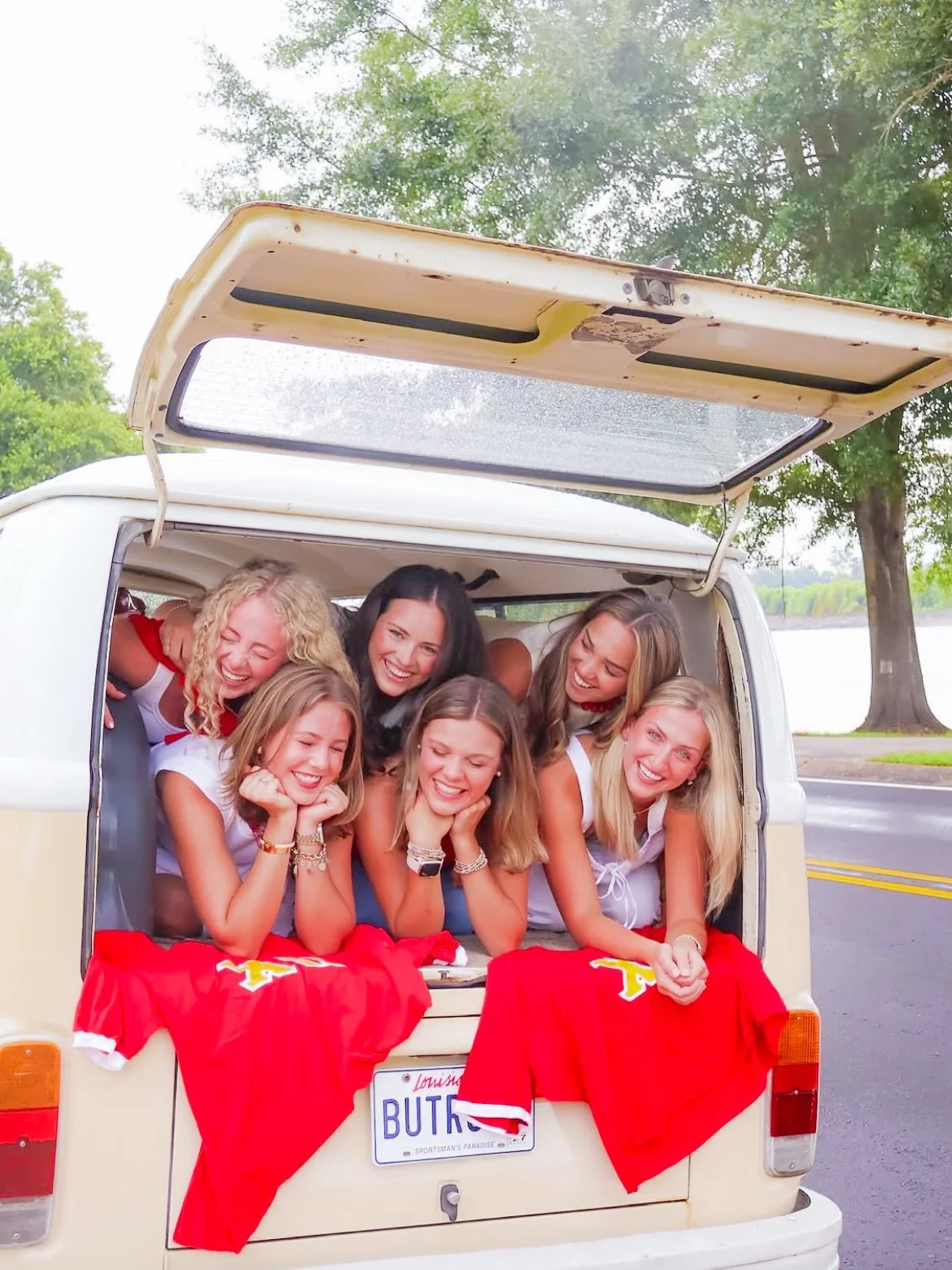 Working from home is more fun when &ldquo;home&rdquo; is Chi Omega! Tag a Sister who does the best job dressing up for your work week themes ❣️