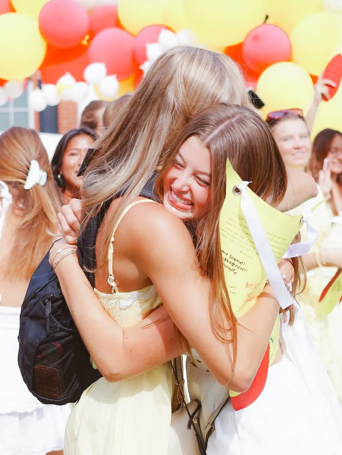 You never forget your first hug as a Chi Omega! Tag the Sister who first welcomed you home ❤️🫂