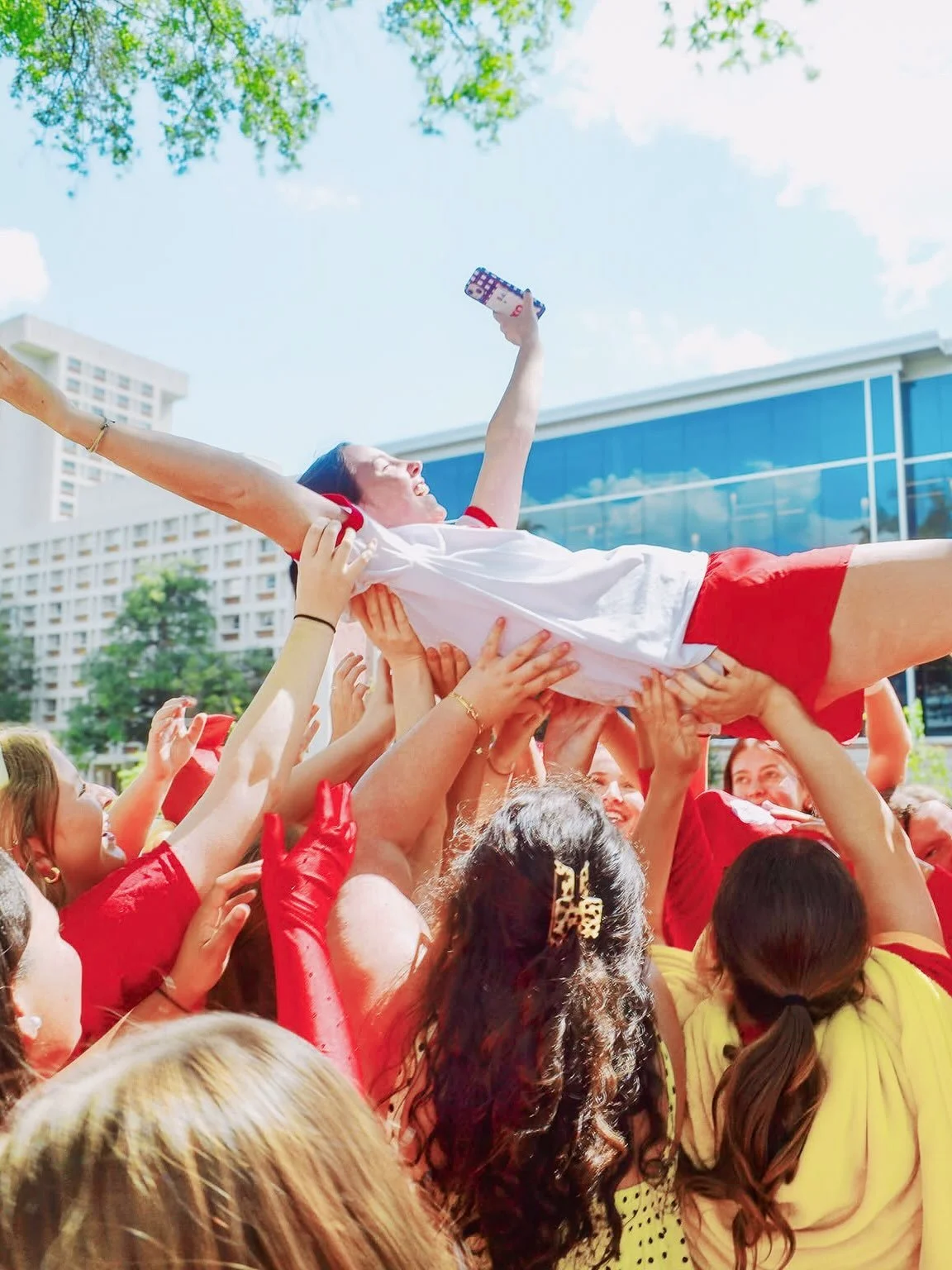 Cardinal and straw or nothing at all! This #WHYCHIOWEDNESDAY, rep your Chi Omega colors with pride ❤️💛