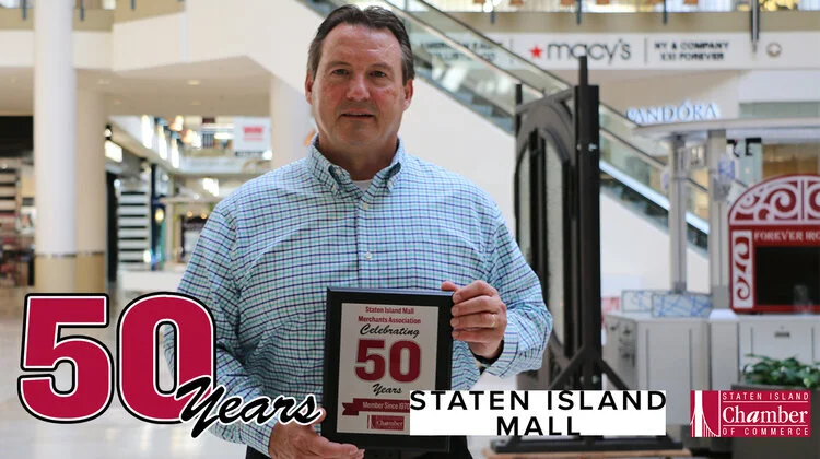 Dress stores in staten island mall 2025
