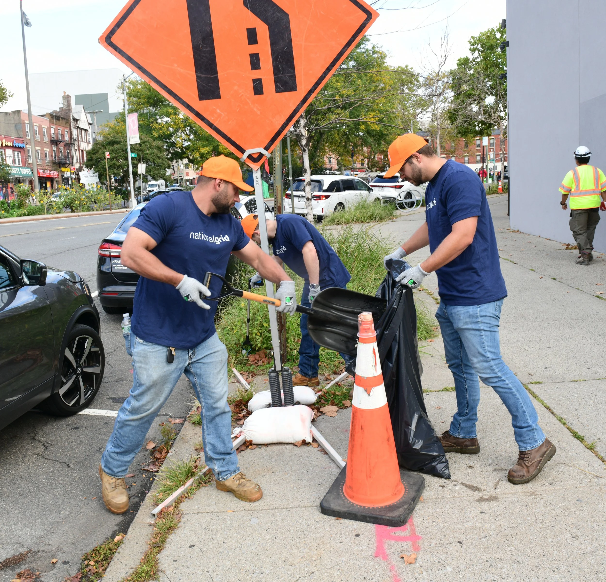 Bay St Clean Up (63 of 128).jpg