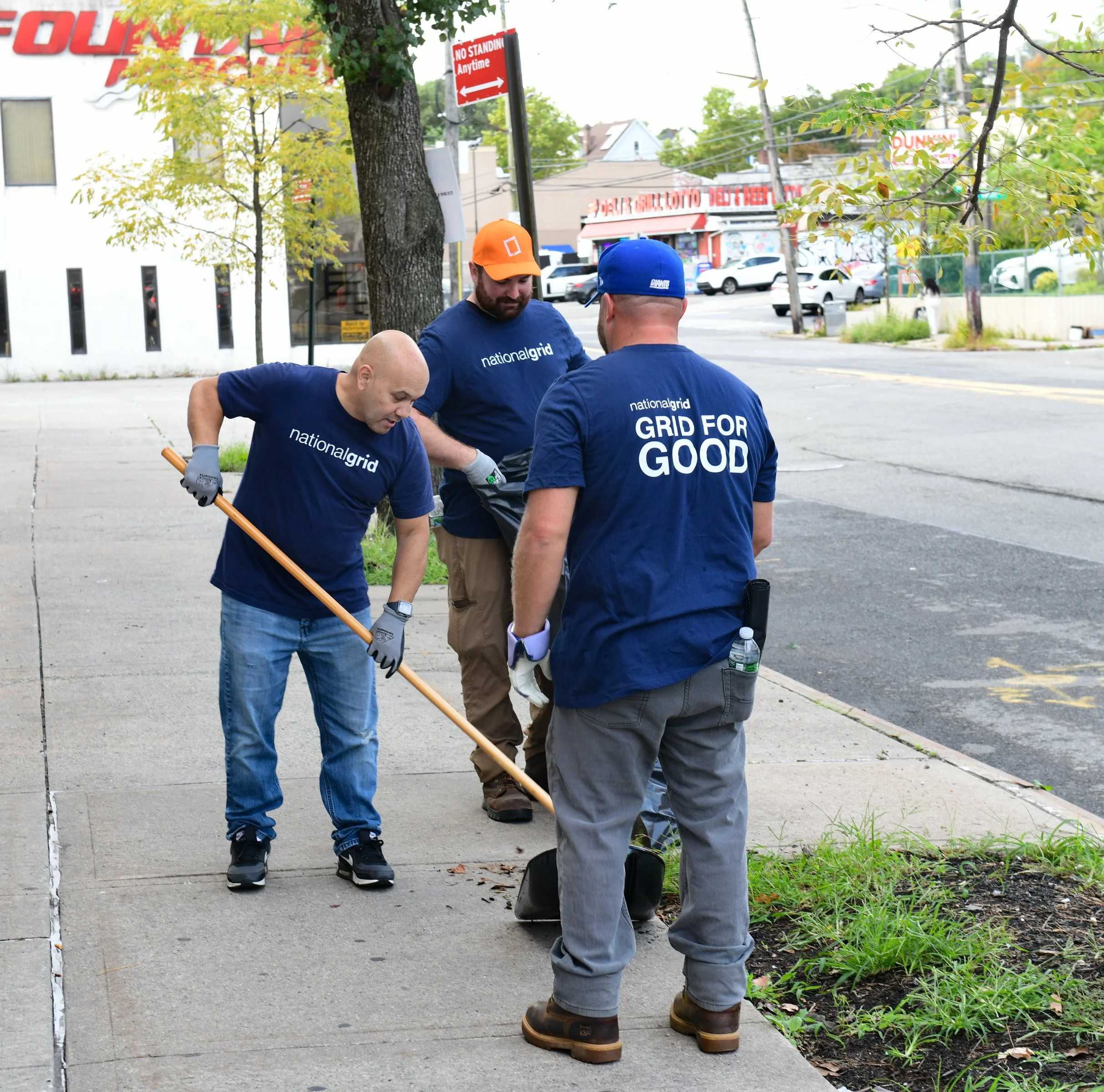Bay St Clean Up (69 of 128).jpg