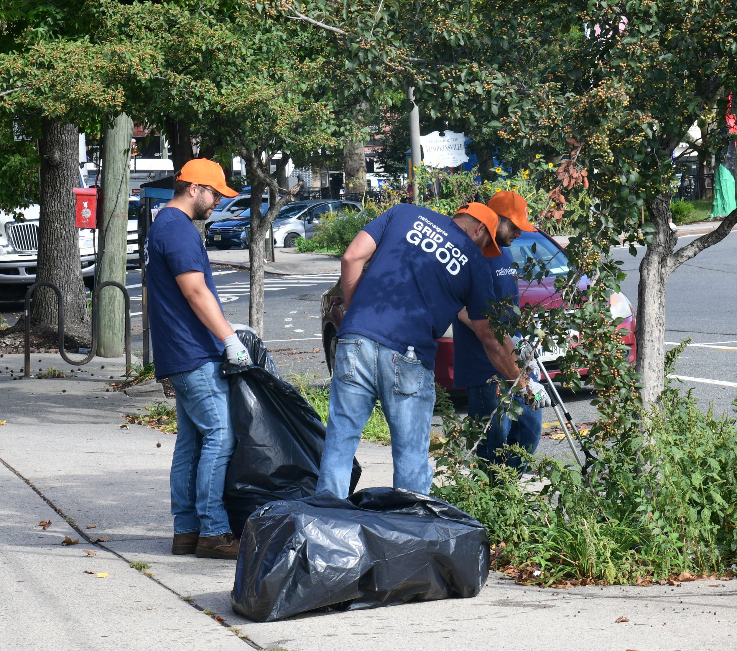 Bay St Clean Up (97 of 128).jpg