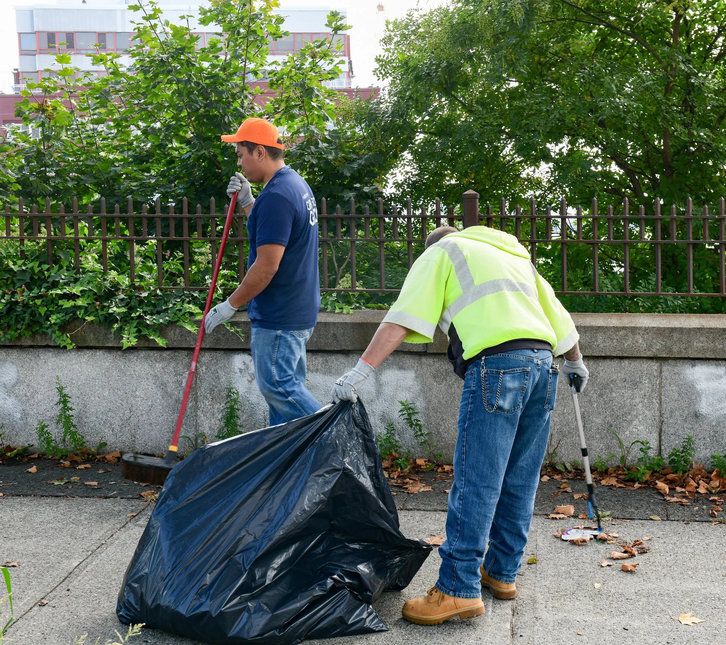 Bay St Clean Up (99 of 128).jpg