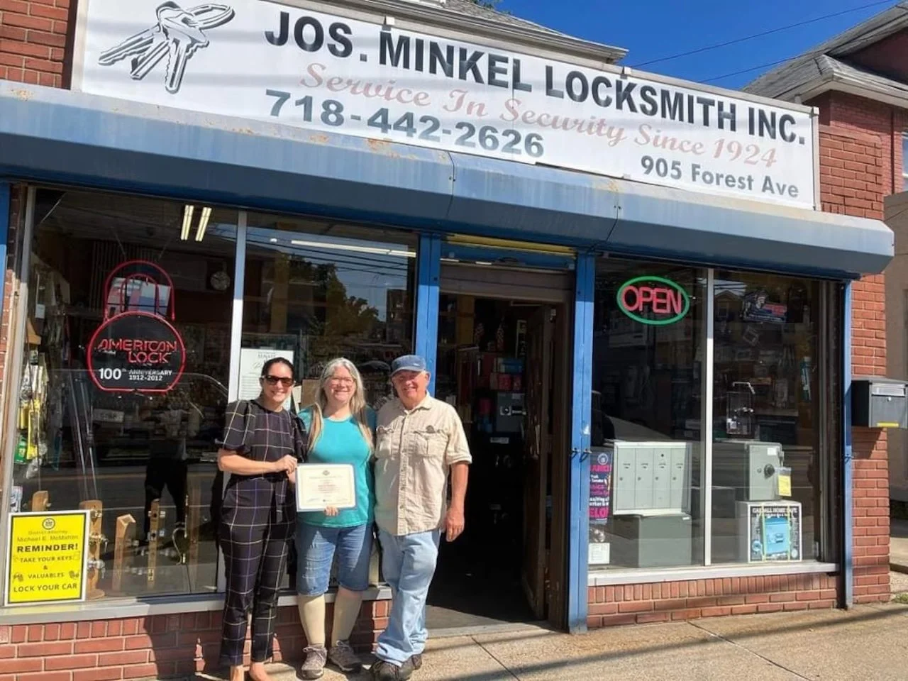 Minkel Safe and Lock (1).jpg