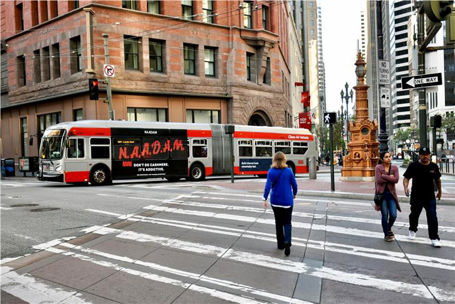 San-Francisco-Bus-Ultra-Super-King-OOH-Marketing-Campaign.jpg