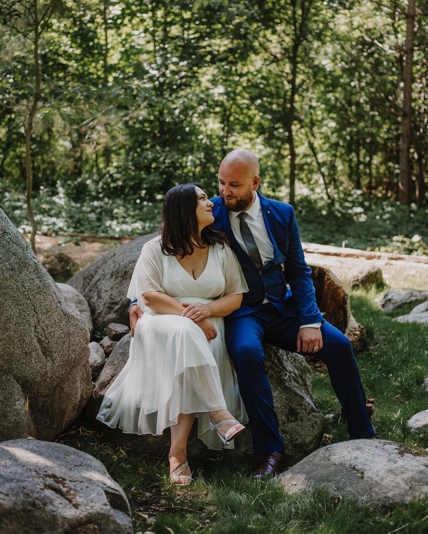 Trying to get back on my posting game! Yesterday was my 5th wedding of 2022. So happy to have celebrated a special day between Tsitsi and Alexander.💖 Wedding # 6 is today on this super hot and sunny day! ☀️