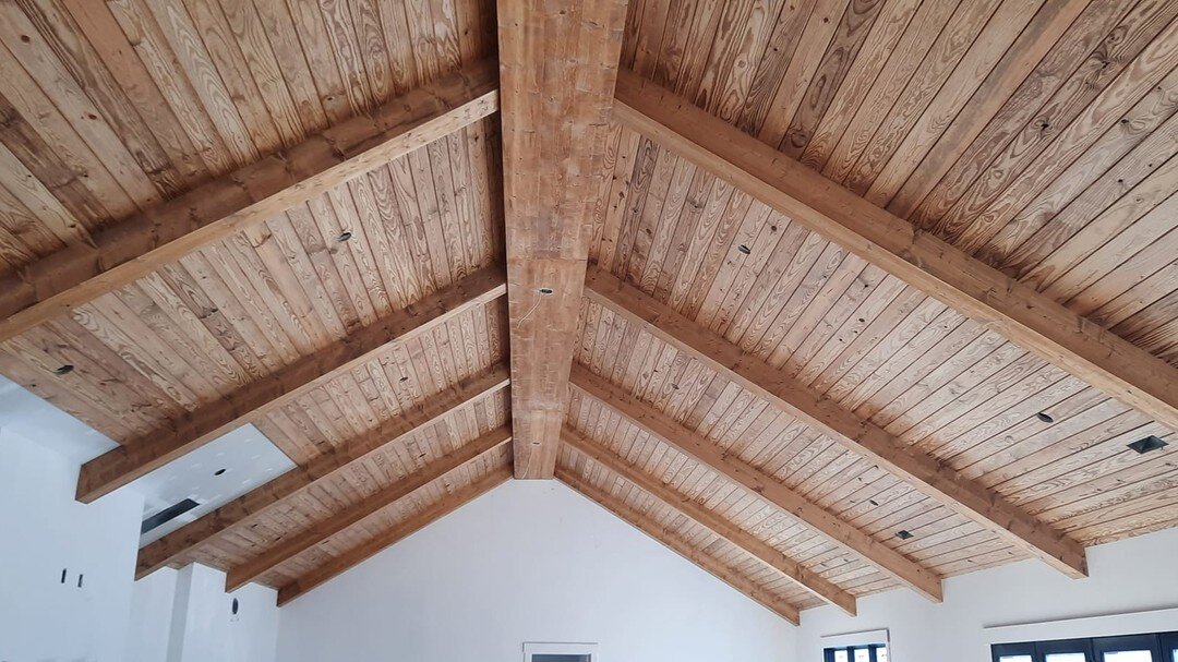 Ceilings on a new home should not be ignored. Look how beautifully the beams and tongue and groove boards add texture and warmth to our Richardsville custom. #builder #customhomes #riverfront #custombuilder #halseyhomes #Richardsville #fxbg #rapidanr