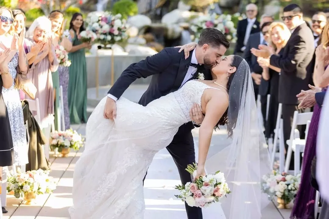 Magical moment for Tarra and Ryan&nbsp;
@tarrabobarra @ryan_cad
.
.
.
Ceremony Venue: @coyotehillsgcevents
Wedding Planner: @ownthedayevents
Florist: @jennybfloraldesign
Photo + Video: @shorelineweddings
DJ/Entertainment: @raymond_baker94 / @musicbyr