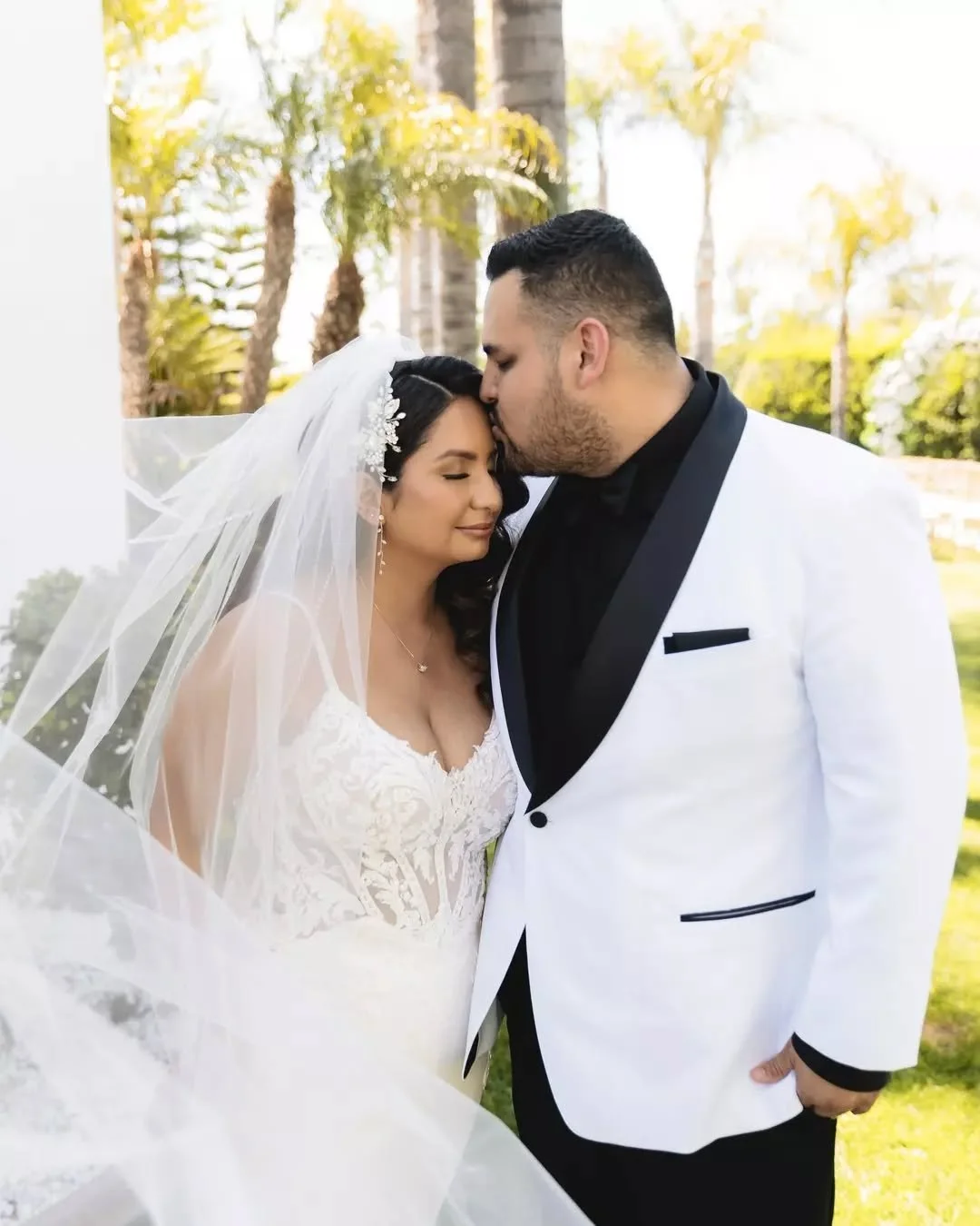 Hector and Desiree
@desireebreann_ @hectordelizalde
.
.
Planner &amp; Decor: @chapalasparty
DJ: @monarch_event_services
Hair: @makeup_by.lorena_
Makeup: @beautyxsami, @madisonvailmakeup
Cake: @beverlysbakery
Dress: @bridalelegancestudio
Bridesmaids D