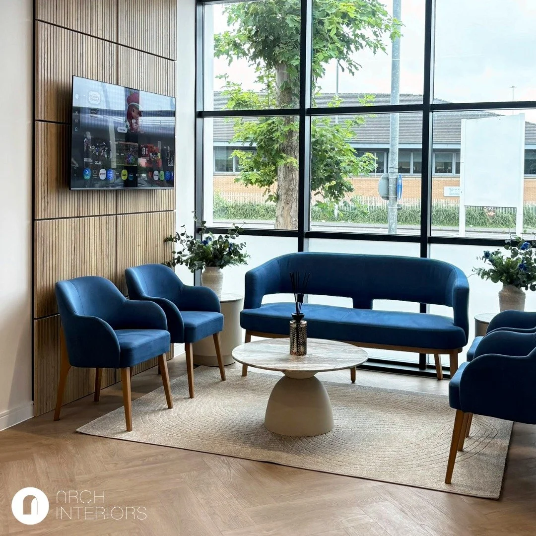 A calming waiting area can make all the difference before a dental procedure. 
Thoughtful design, comfortable seating, soft colours and natural elements help reduce anxiety and create a welcoming first impression for every patient.

Designed to help 