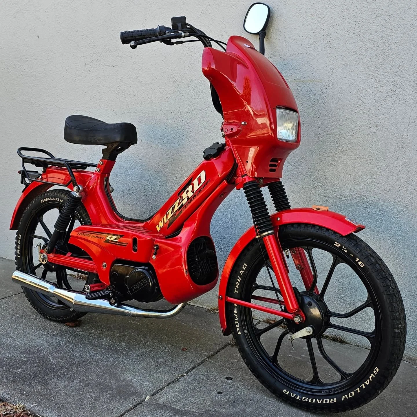 2005 Tomos Wizzrd 

Sold

Runs great and starts easily

Aftermarket Cylinder
14.14 Dellorto Sha
Aftermarket Exhaust

#nomadmopeds #twostroke #vintage #sacramento #california #dellorto #sha #clean #red #tomos #moped #mopedarmy #brap