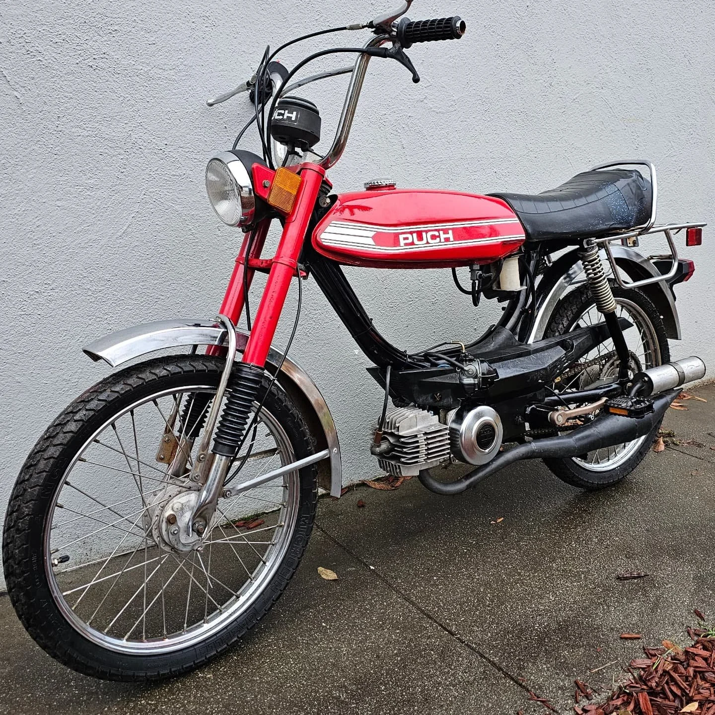 1978 Puch Magnum

Sold

Fully rebuilt and rewired! Parts list below

Custom sha intake @crankpipes $50
Dellorto sha $69
Puch cable kit $31
Puch stuffed crank with bearings $140
Used Puch 45mm kit $50
Puch 45mm head $30
415 chain $16
Pedal chain $10
P