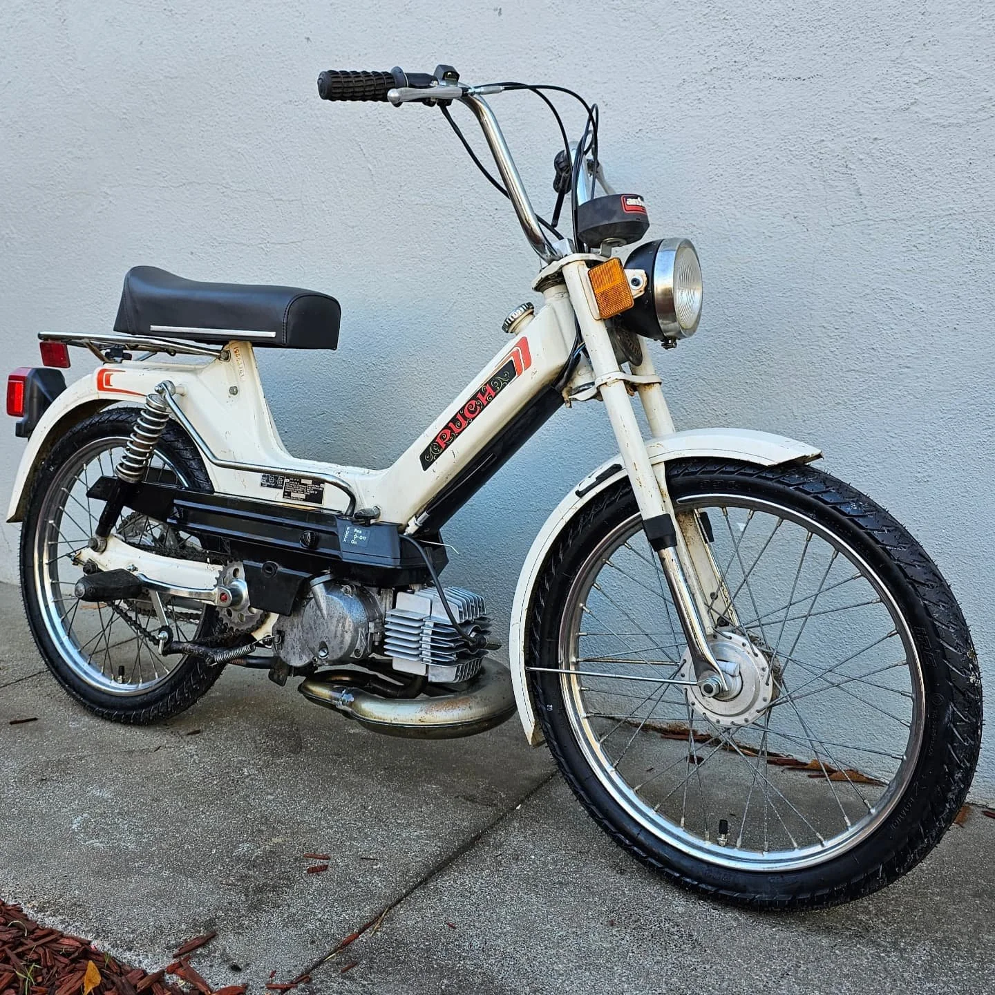 1978 Puch Maxi

Sold

Fully rebuilt and rewired! Parts list below

Malossi Puch sha carb kit $110
Puch maxi cable kit $31
Puch stuffed crank with bearings $140
Puch airsal 45mm kit $90
Puch 45mm head $30
415 chain $16
Pedal chain $10
Puch cdi $100
Re