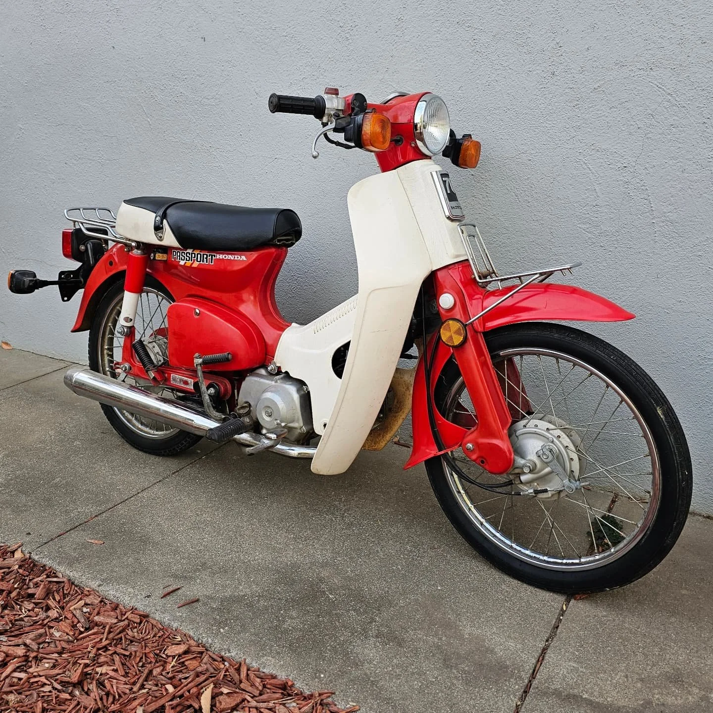 1982 Honda C70 Passport

Sold

Runs great
All lights work
Electric and kick start

#honda #passport #c70 #1982 #vintage #red #arkansas
#california