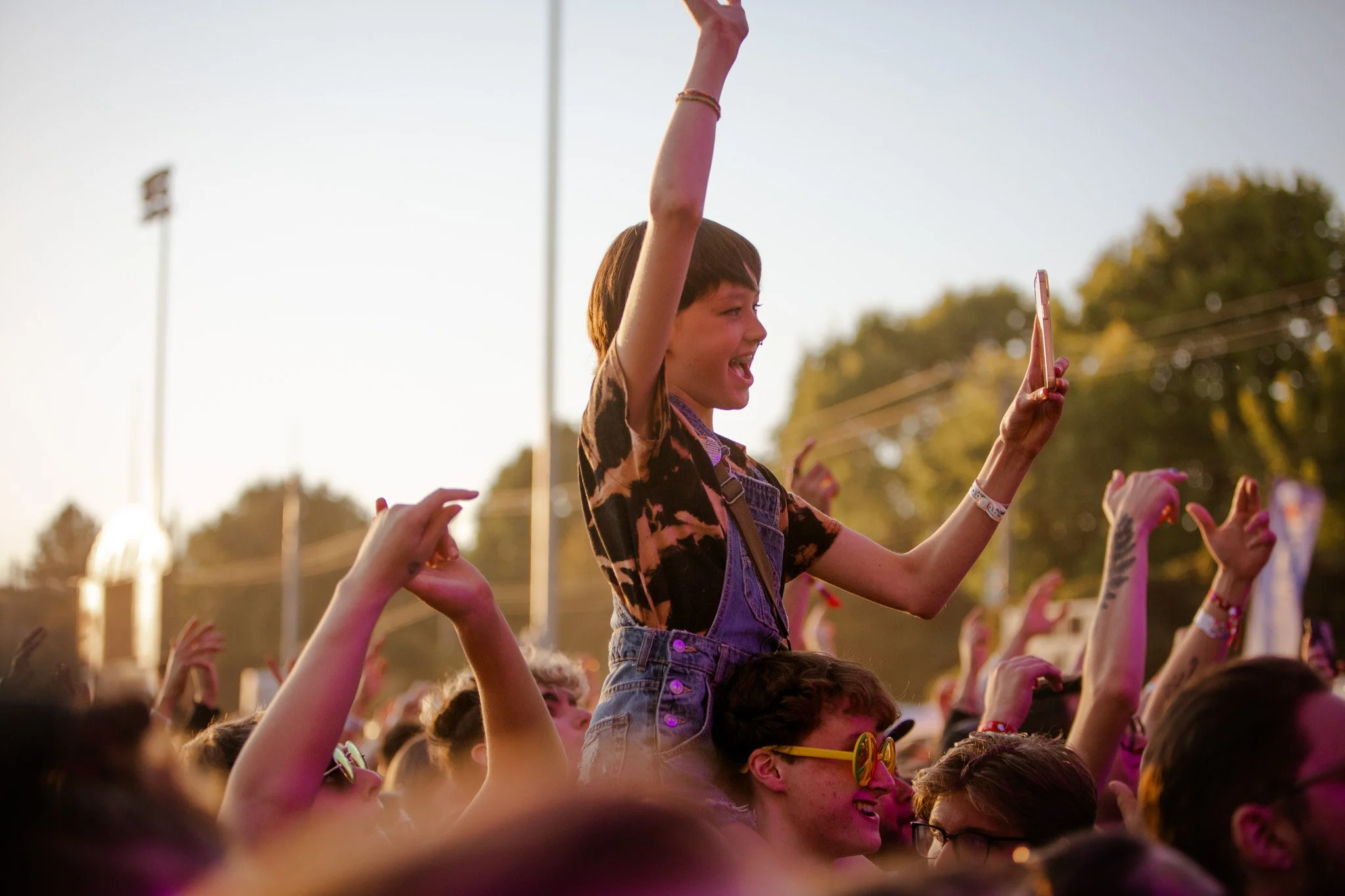 ROVING_Rifflandia22_SydneyRobertson-3.jpg