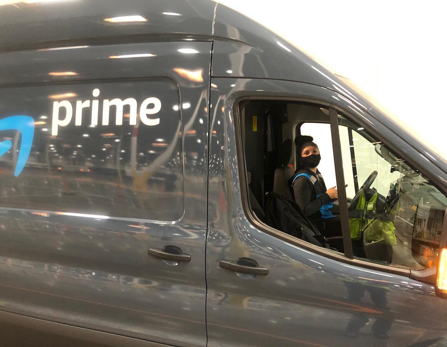 Another day delivering smiles😎⠀⠀⠀⠀⠀⠀⠀⠀⠀
⠀⠀⠀⠀⠀⠀⠀⠀⠀
💥 We&rsquo;re hiring!💥 Now looking to fill immediate openings for Amazon Delivery Associates in Kent, WA 📦 👉🏼visit the link in our bio for more information 👈🏼 ⠀⠀⠀⠀⠀⠀⠀⠀⠀
⠀⠀⠀⠀⠀⠀⠀⠀⠀
#amazon #recr