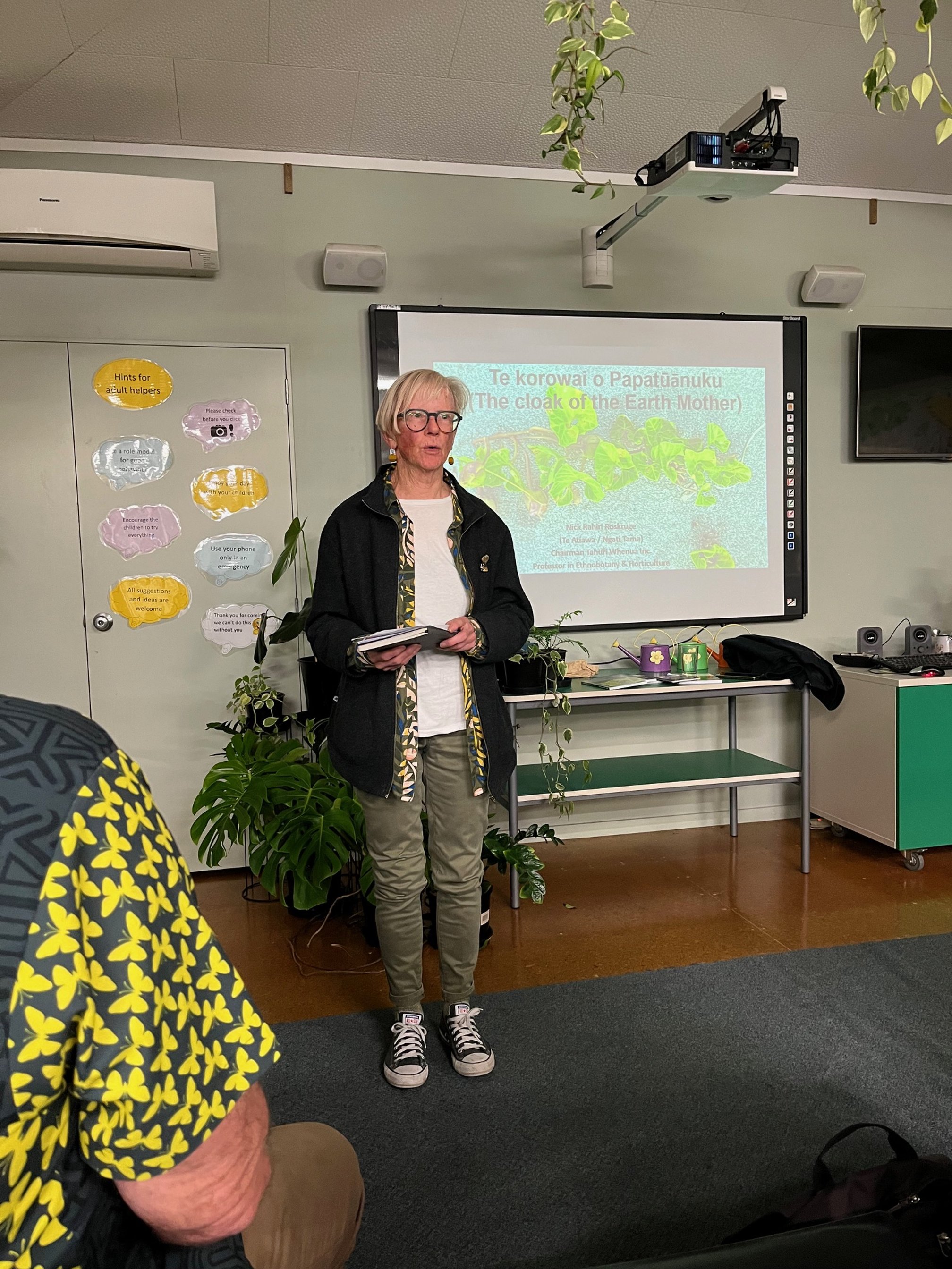 Sandra Morris introducing Dr Nick Roskruge, enthbotanist before his talk on Sunday afternoon