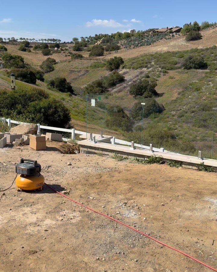 Glass railings installed for Via Majorca project. Getting closer to plaster inspection. Stay tuned for the final on the project. Infinity and zero edge pool. .
.
.
.
.
.
 #homeremodels #concrete #framing #additions #newhomes #newconstruction #foundat