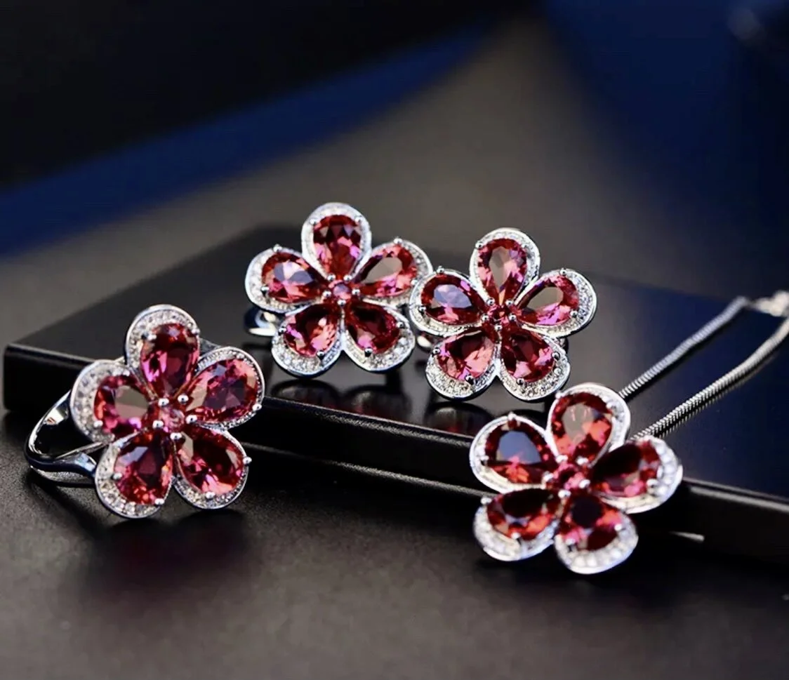 Vintage Flower Ruby Set