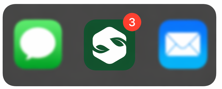 Icono de mensajes, icono de WhatsApp con 3 notificaciones, y un icono de correo electrónico.