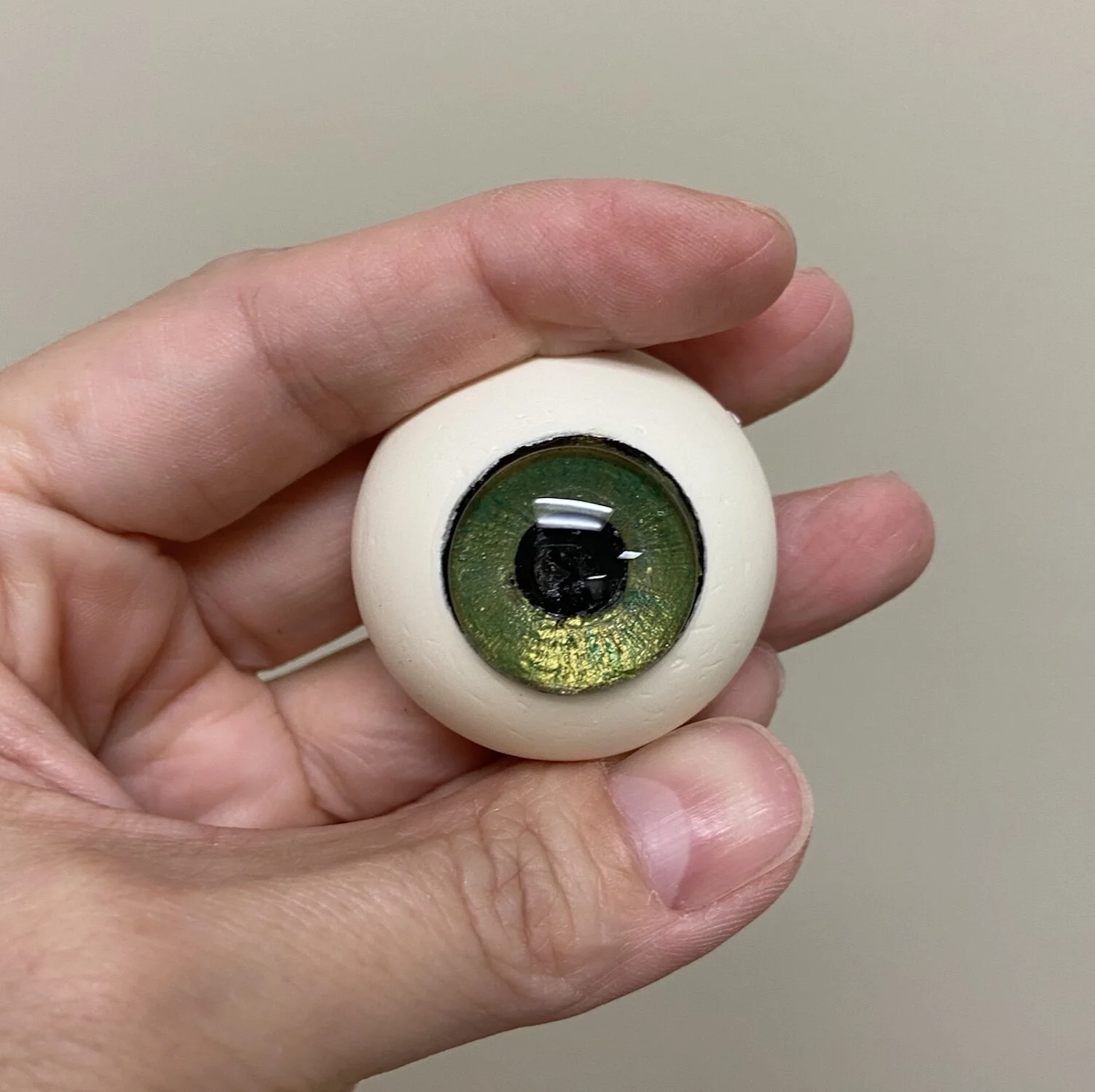 How to Make Realistic Eyes for Puppets, Dolls, and Sculptures