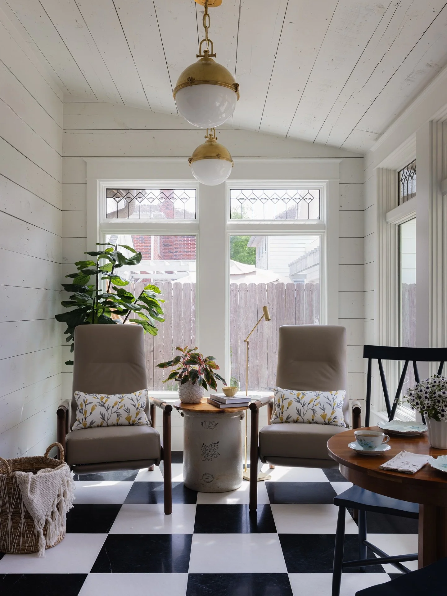 Everyone needs a checkered floor in their life✨