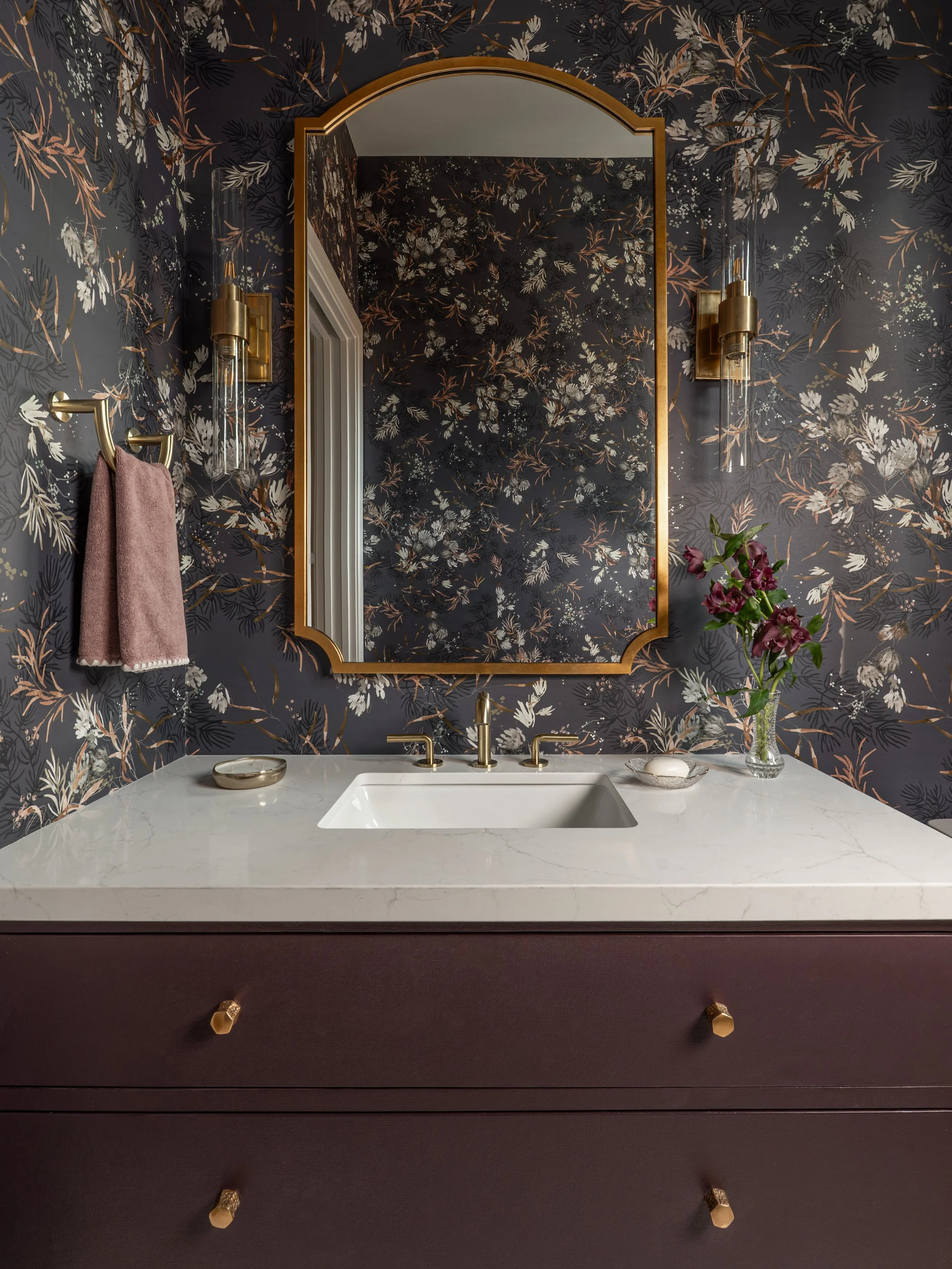 Be our guest✨This powder bath is ready and waiting!