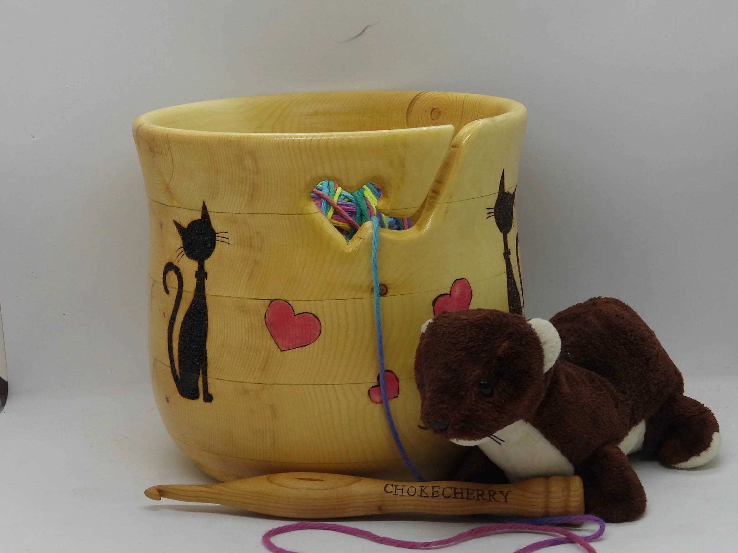#599 Spruce Cats and Hearts Yarn Bowl