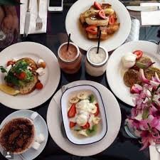 breakfast surfers parardise.jpg