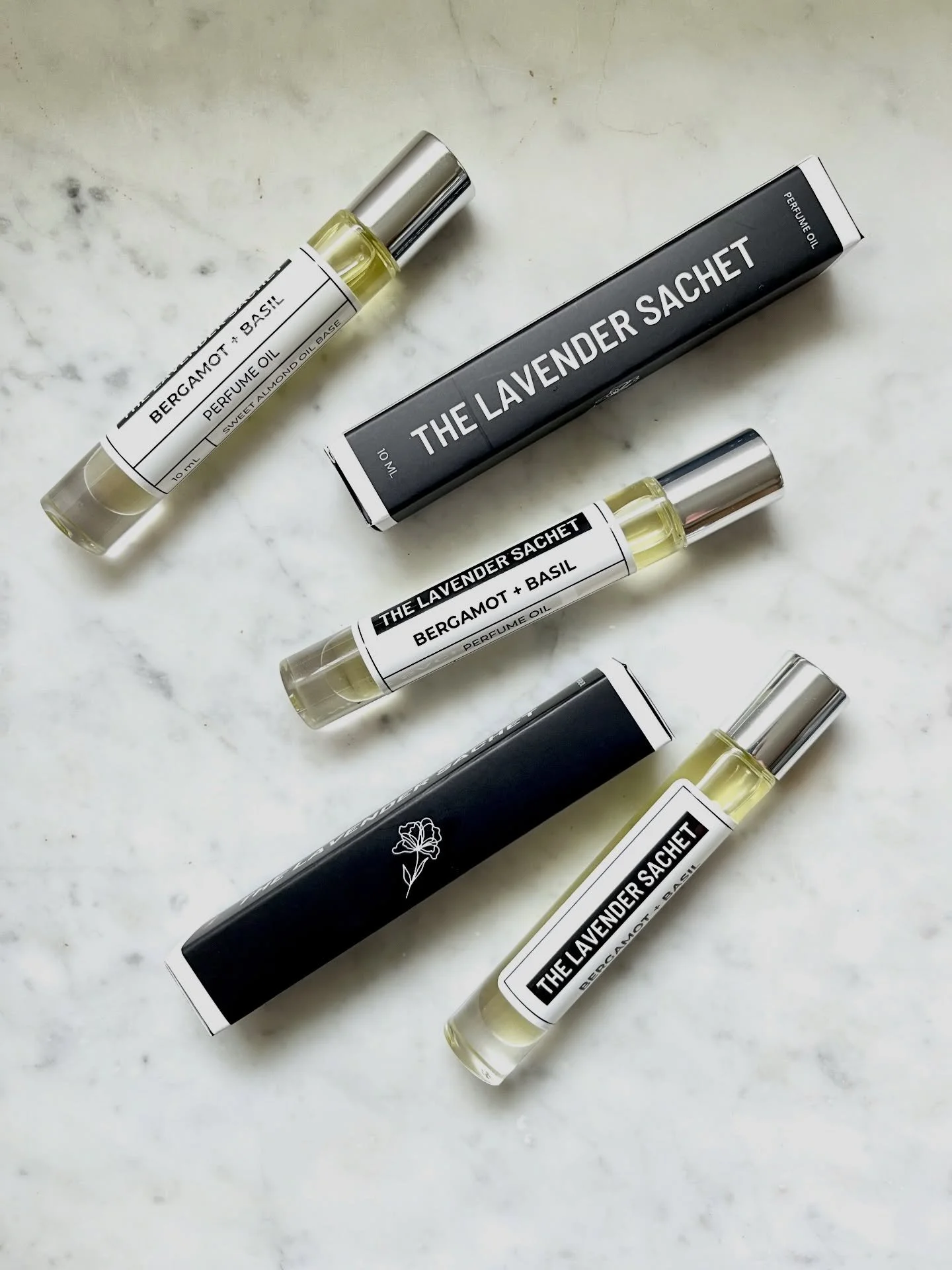 Bergamot + Basil really had its moment this weekend 🌿🍋&zwj;🟩 Officially the  @hydeparkmarketcincy favorite and I&rsquo;m not surprised at all. &lsquo;Tis the season 👩🏼&zwj;🌾

Also &hellip;.. the new perfume boxes are coming SO soon. These have 