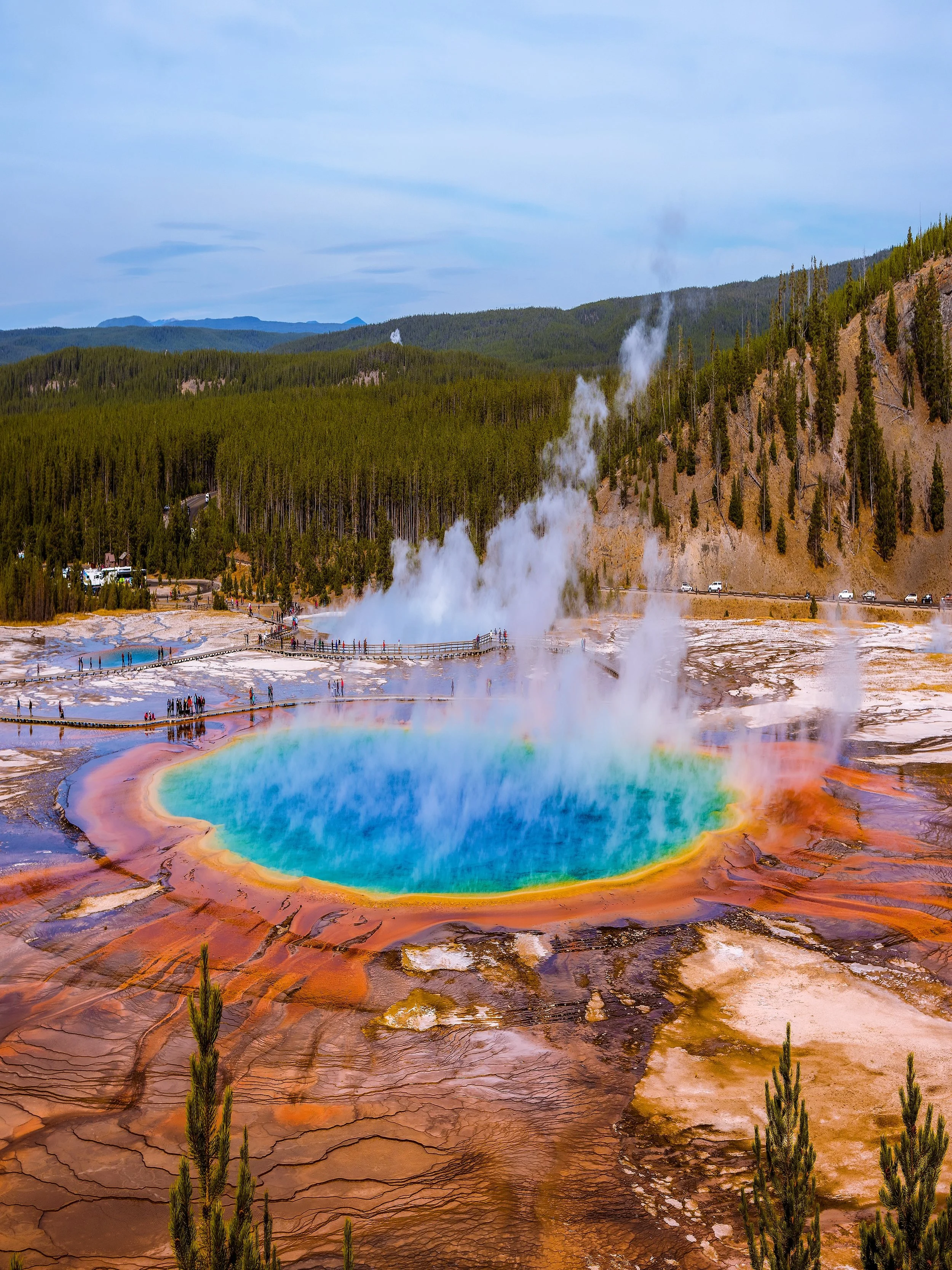 Some favourite places from my time living in #utah 

1. 📍Grand Prismatic Spring, Yellowstone National Park
2. 📍Grand Canyon of Yellowstone National Park
3. 📍Horseshoe Bend, Arizona 
4. 📍Arches National Park, Utah 
5. 📍Donut Falls, Big Cottonwood