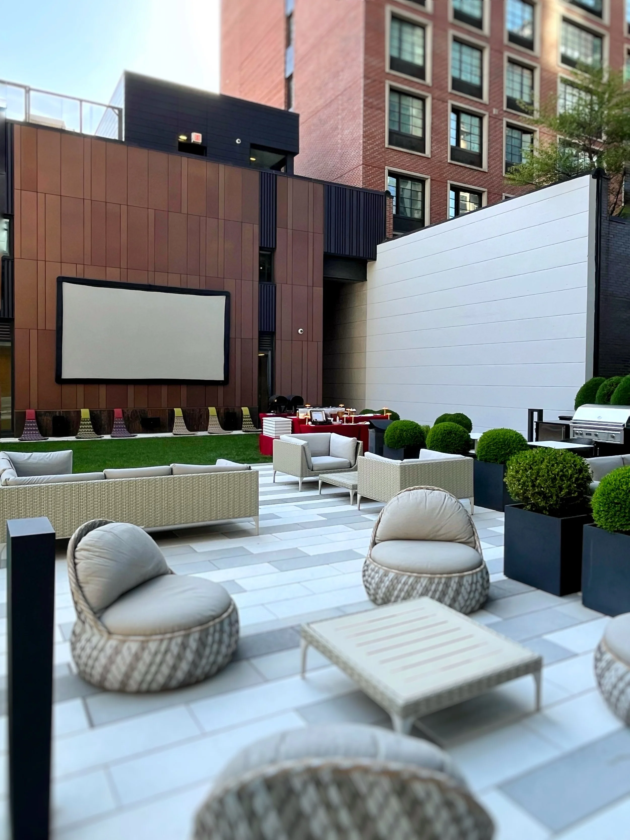 The Slice Social

A beautiful day at The Forge in Queens, bringing residents together with music, drinks, conversation, and a relaxed afternoon in the sun.

The kind of gathering that brings a community a little closer together 🥂