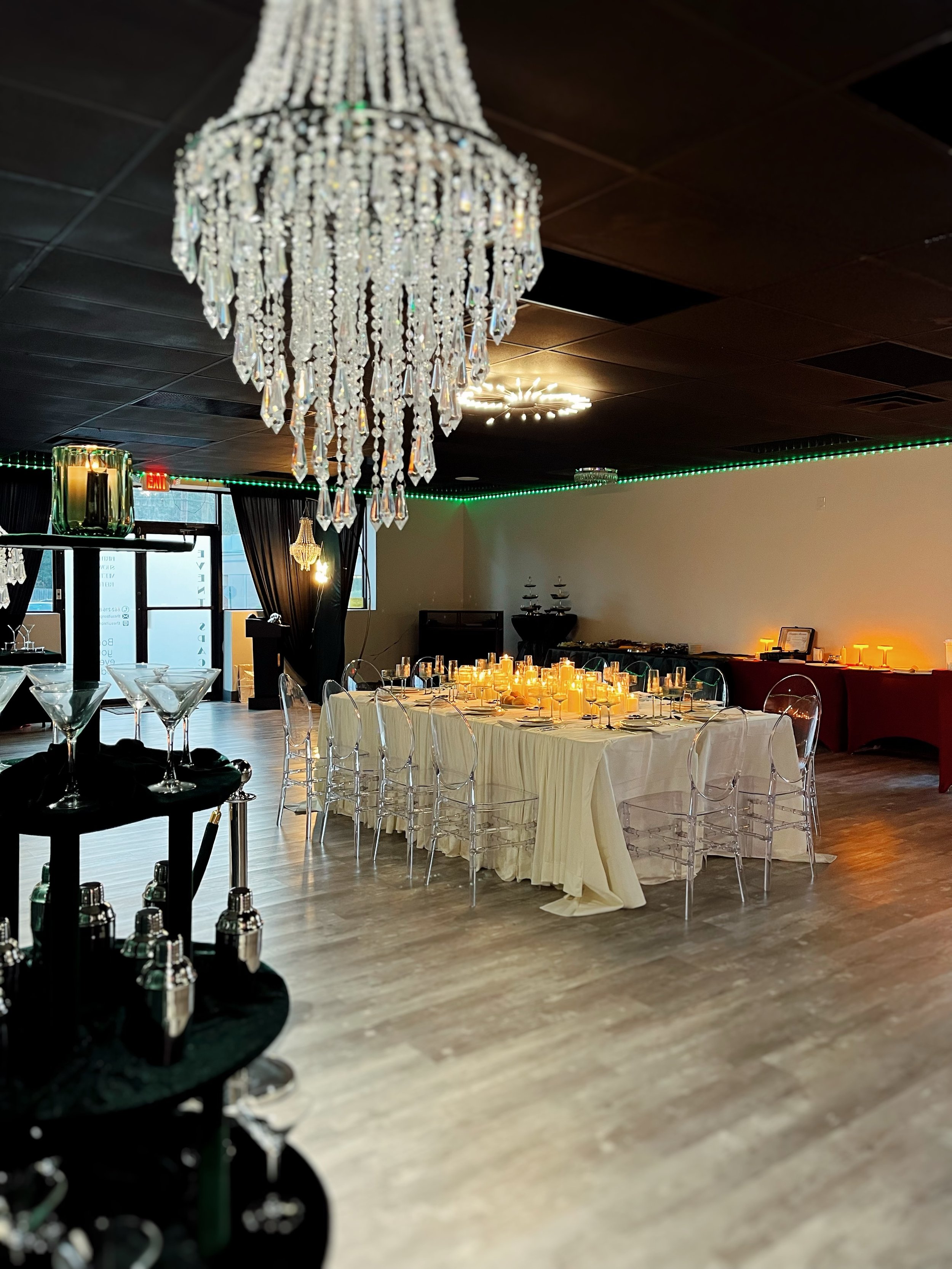 Dirty Thirties Supper Club

An evening of elegance at The Suite on Park.

Candlelight filled the room, creating a warm and intimate atmosphere as friends gathered to celebrate Shania and this special milestone, a night that felt both relaxed and unfo
