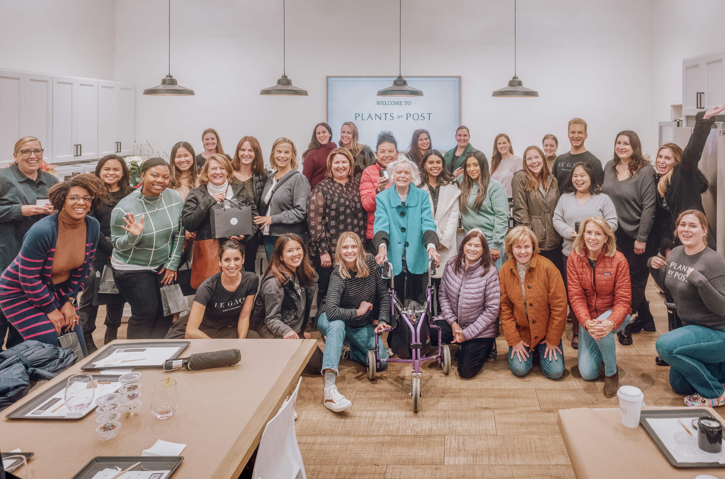Sip & Pour: Mistletoe & Mules Workshop