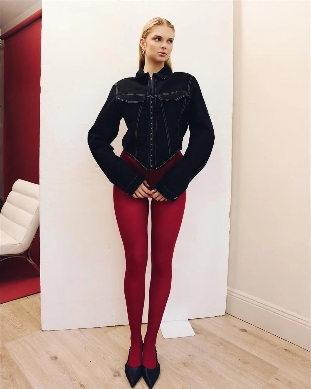 Portfolio shoot 🌹
Captured in STUDIO TWO ✧.*

Resident Photographer: @beautyinourcultures 
Mua: @nellieplayfootmakeup 
Model: @scarlettjmaxwell 
Agency: @iconmanagement 
Stylist: @mikeysakinofsky