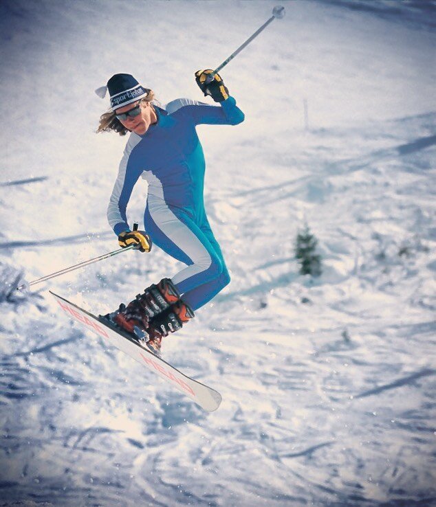 Happy Friday!!!!!!!!!!!!!!!!!!!!!!!!!!!!!!!!!!!!!!!!!!! Old school will never die 🤟 Monoski kicks ass 🤘Mr. @johanstrandmeh from @loftbar.verbier having fun some years ago in @verbier4vallees 👌. I am thinking to create an album of big cliff hucks, 