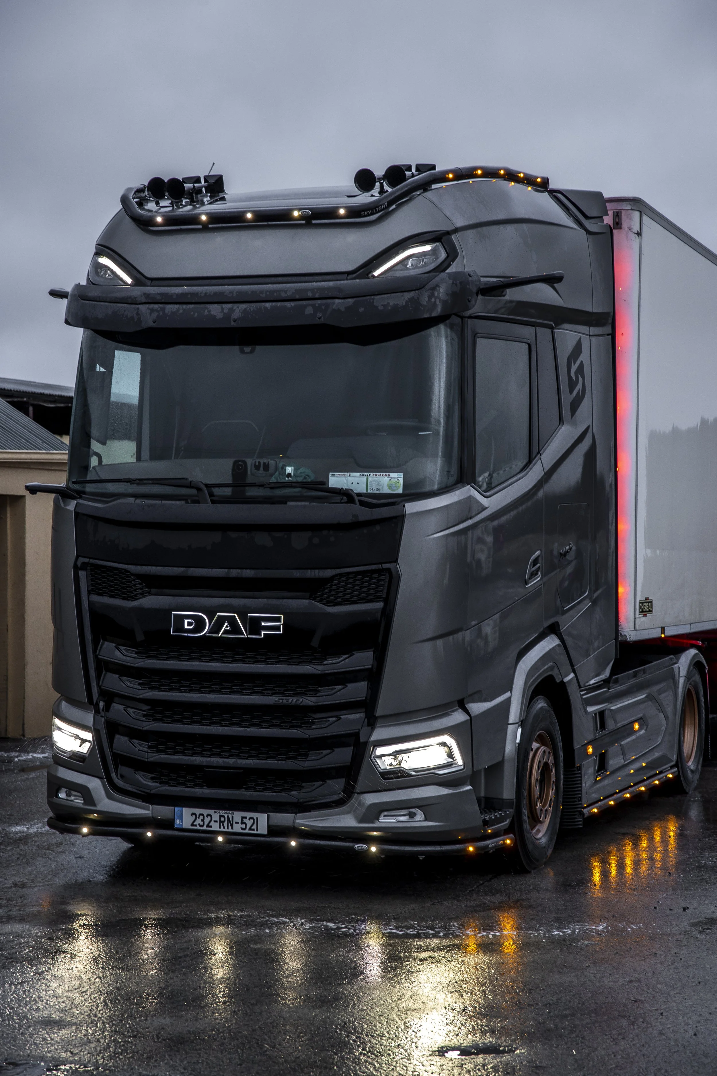 B70I9616-19.jpg