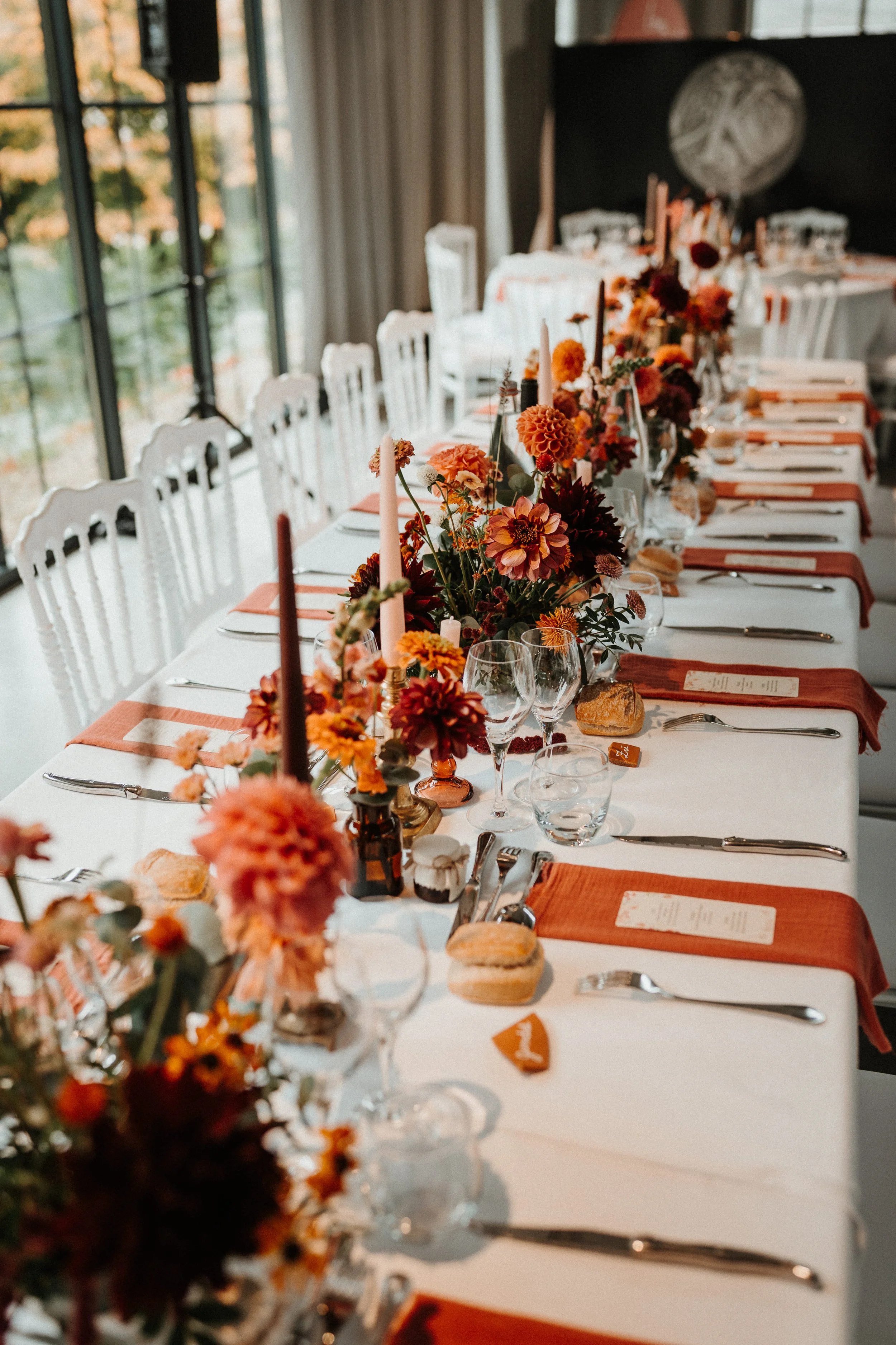 table-mariage-decoration-fleurs-automne-bretagne.jpg