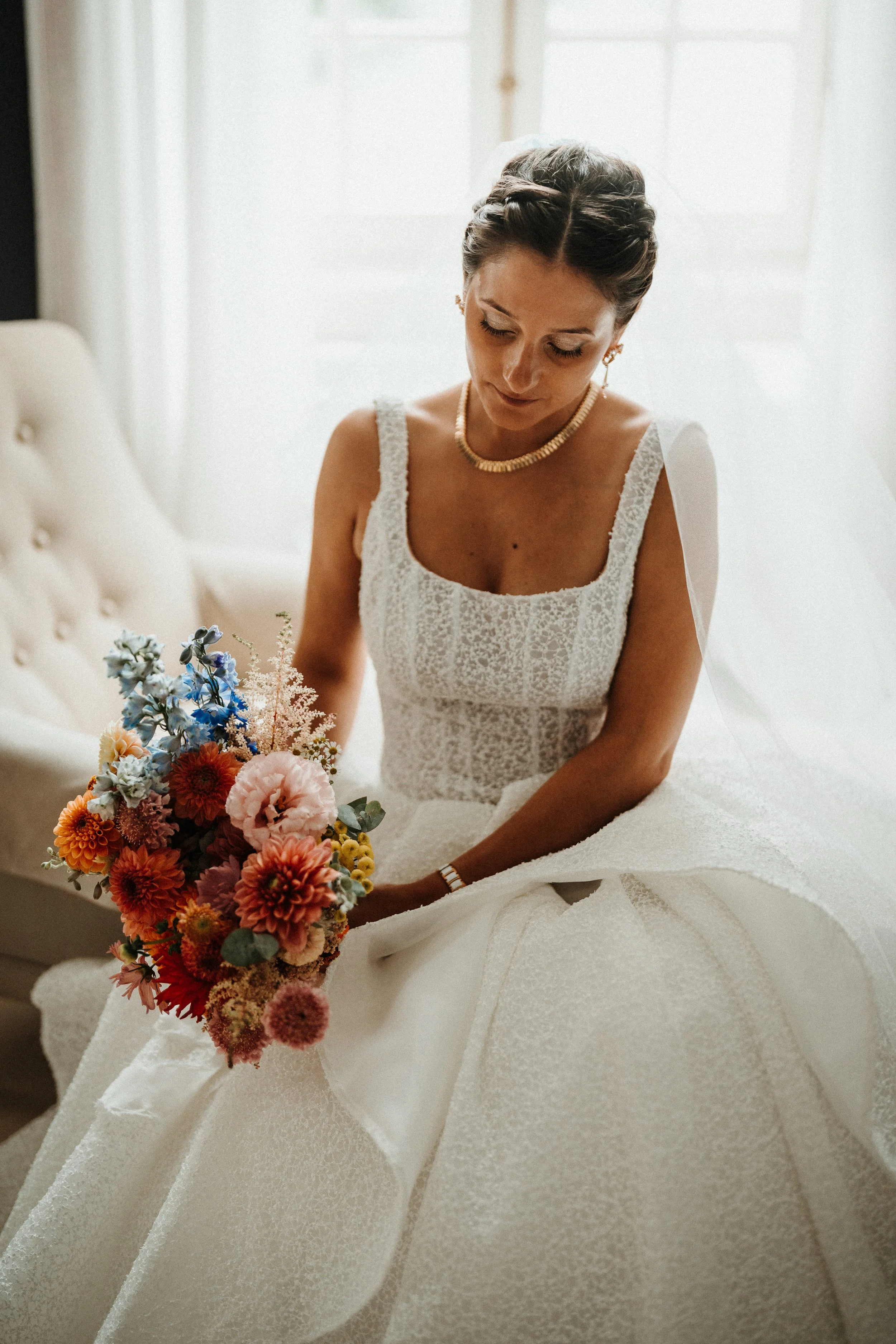 photographe-mariage-bretagne-mariee-preparatifs-bouquet-pordor.jpg