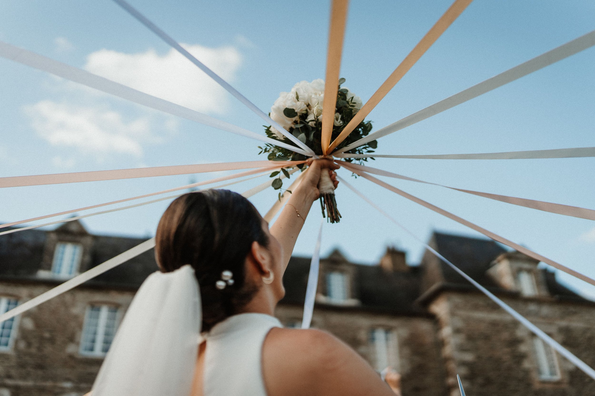 bouquet-mariee-ruban-photographe-mariage-bretagne.jpg