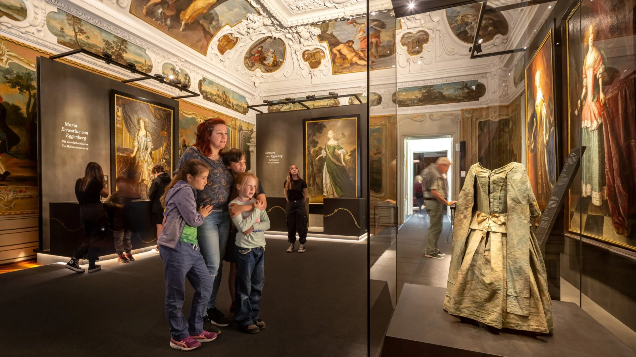 TW+Schloss+Eggenberg+Sklavinnen+der+Tugend+HR+-+kleiner.jpg