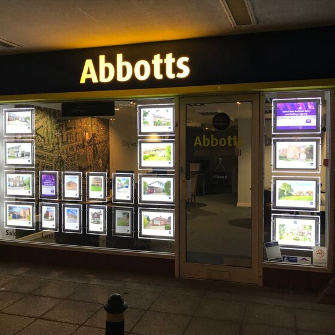 Inviting Storefronts: Tips for Winter Signage — CIM Signs & Graphics