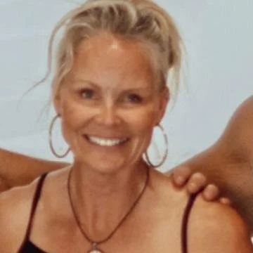 headshot of blonde woman