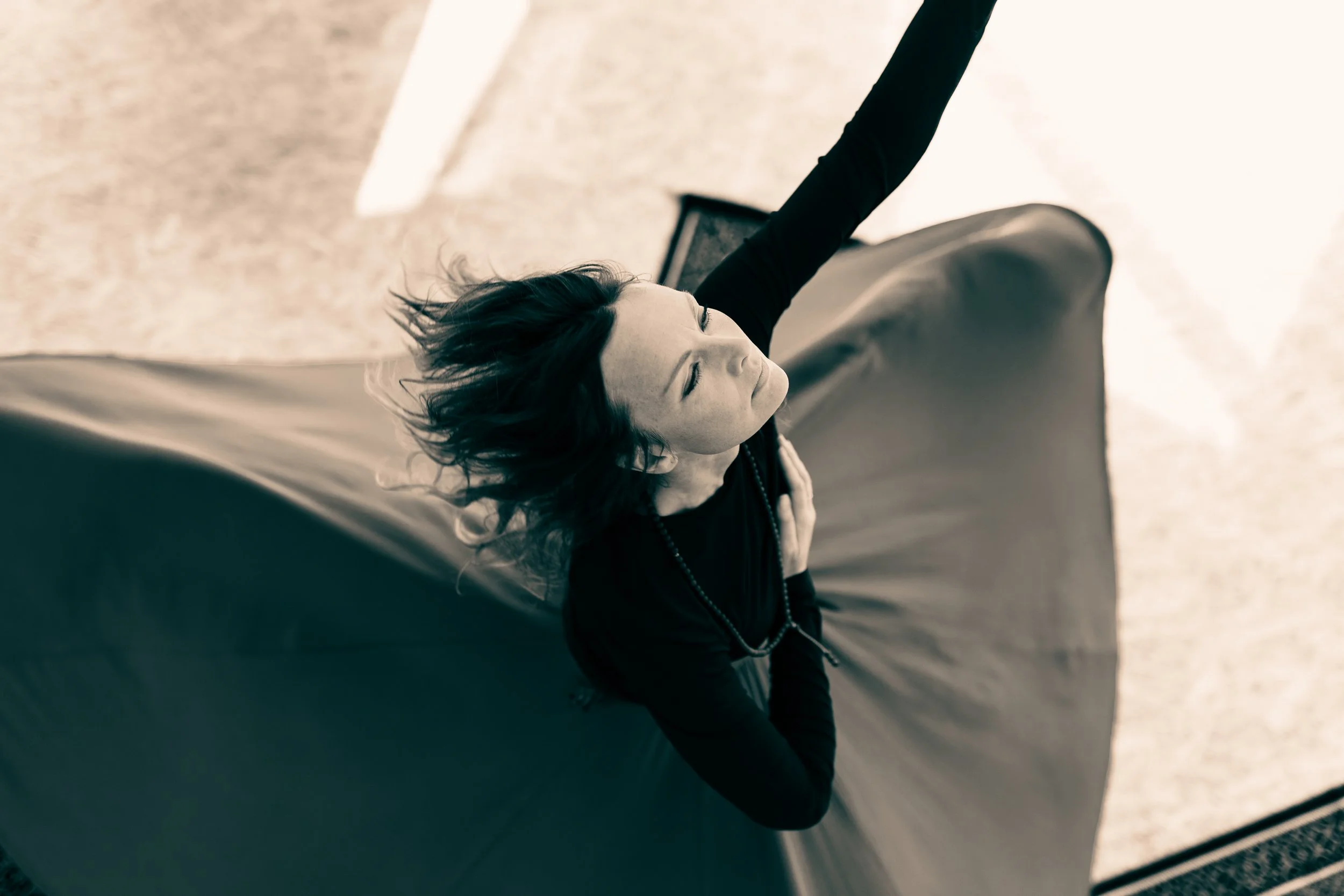 P danse ananda NB.jpg