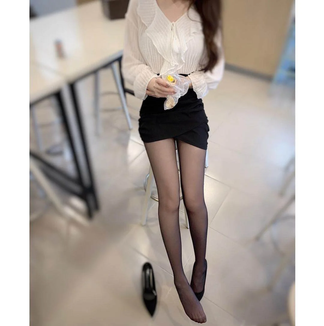 jablehk_queena820628_0007.jpg