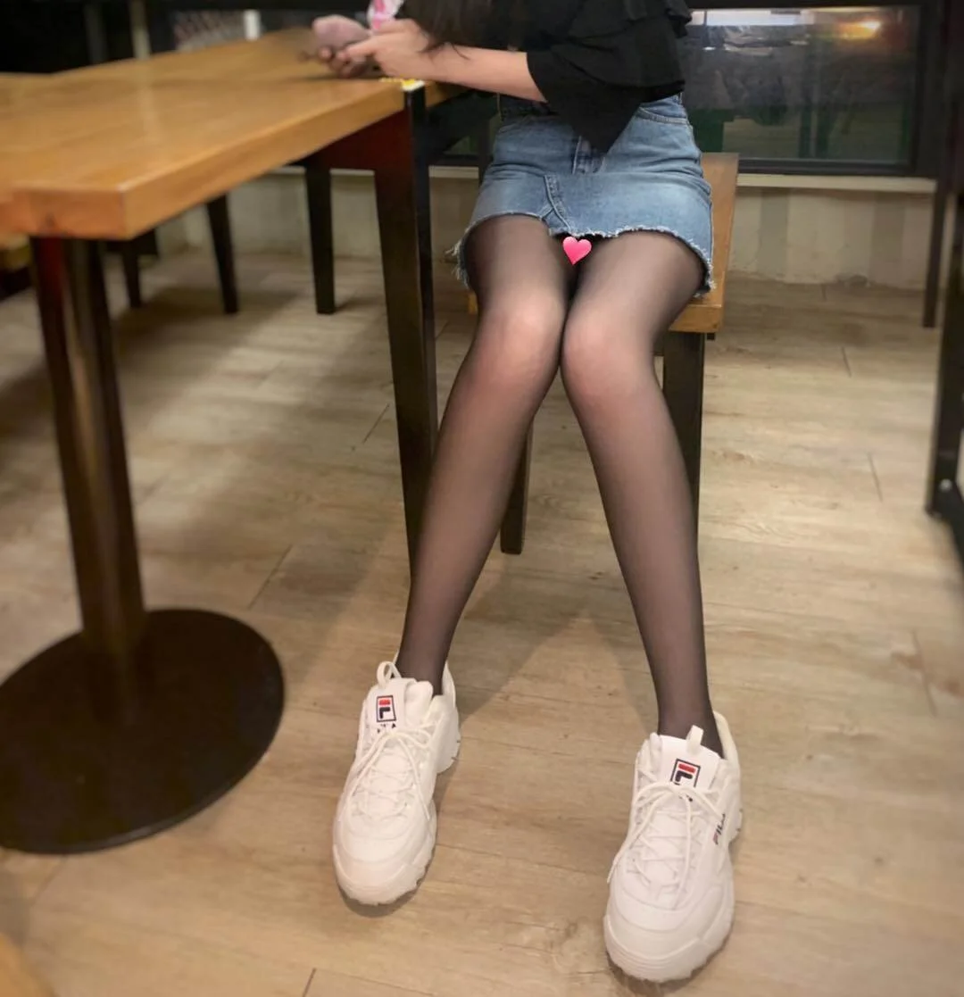 jablehk_queena820628_0026.jpg