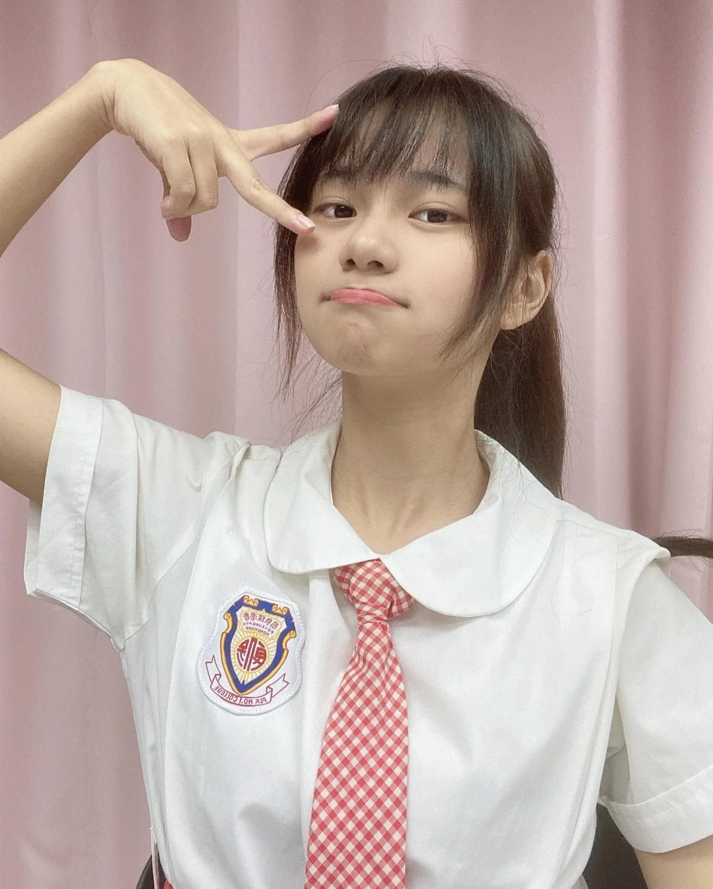 Jablehk-hongkongschoolgirl8-017.jpg