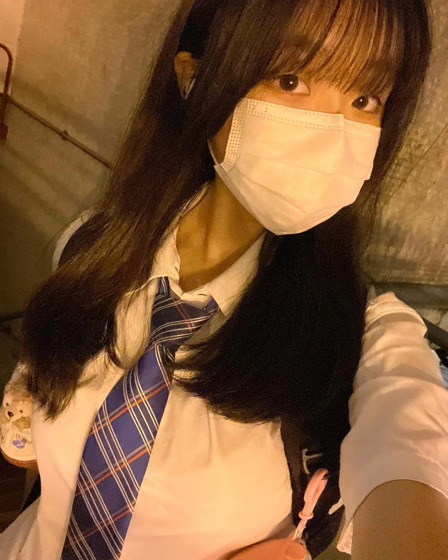 Jablehk-hongkongschoolgirl8-028.jpg