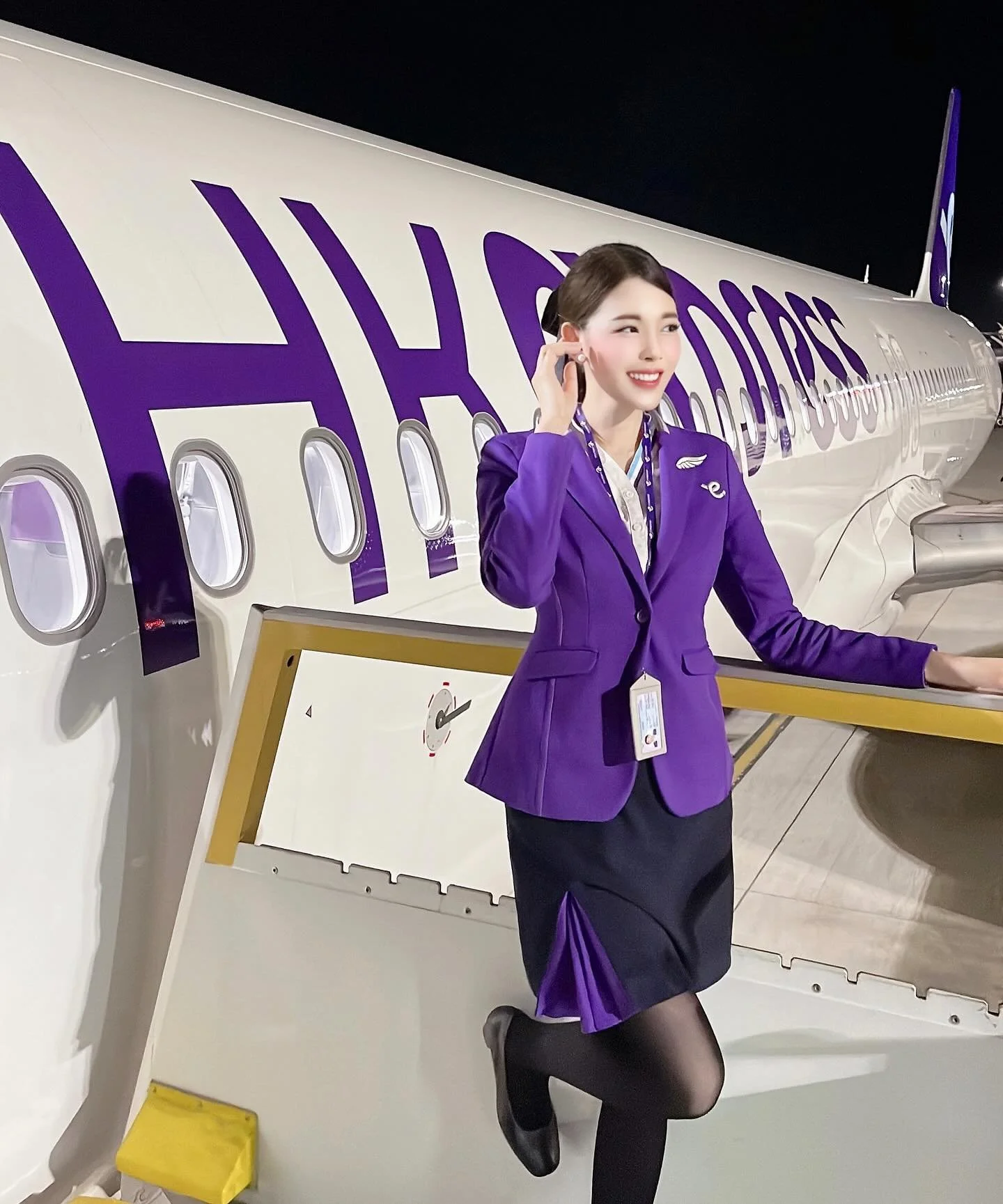 jablehk-hkcabincrew-10-001.jpg